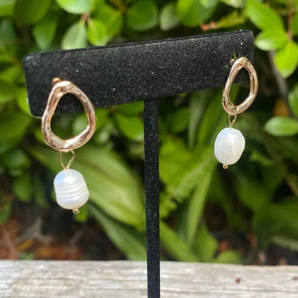 NWOT Amber Sceats Lorna 18k Gold-Plated/Freshwater Pearl Dangle Earrings Revolve